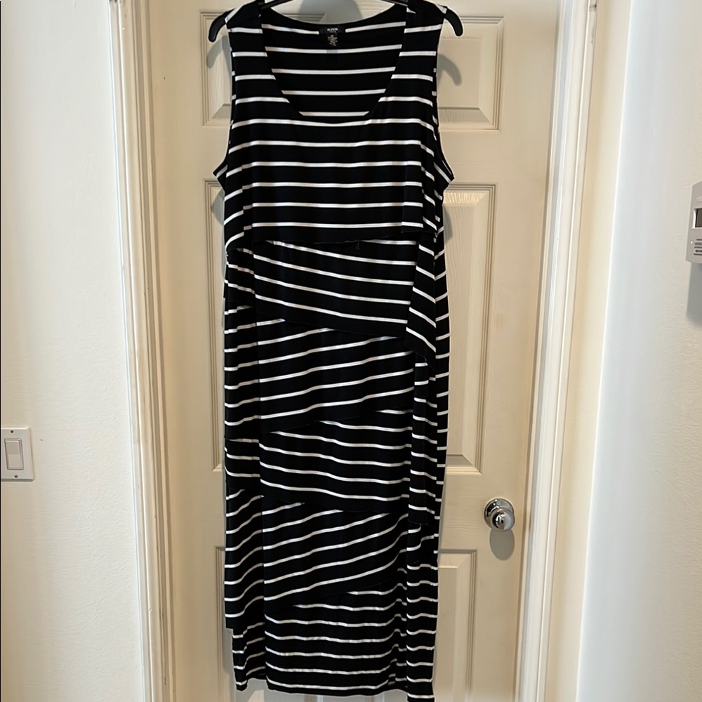 ALFANI Black and White Striped Teared Sleeveless Dress